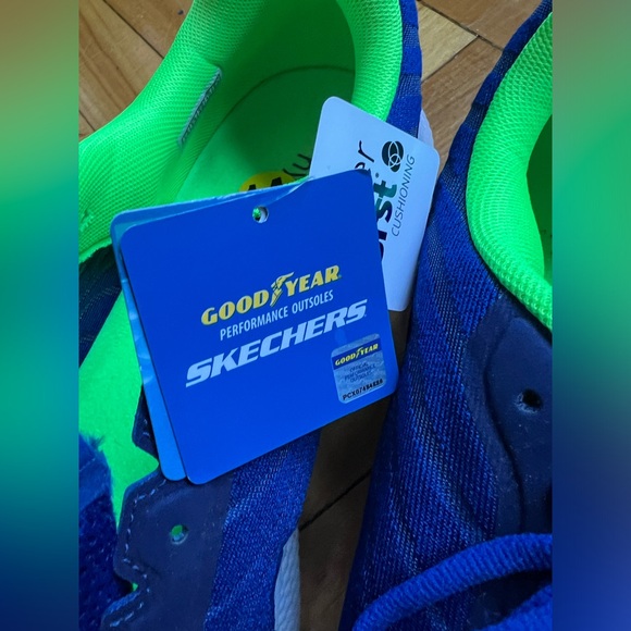 NWT Sketcher's Hyper Burst GoodYear Men's Running/Walking Shoes - Picture 6 of 6